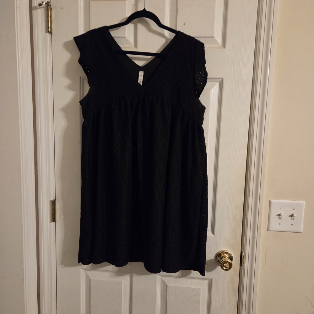 Black Sleeveless Dress Size L
